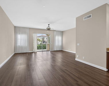 803 Del Sol Circle - Photo Thumbnail 16