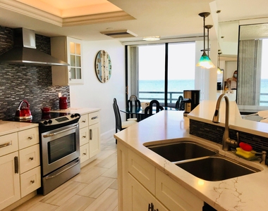 3560 S Ocean Boulevard - Photo Thumbnail 13