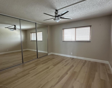 301 Lake Shore Drive - Photo Thumbnail 18