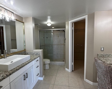 301 Lake Shore Drive - Photo Thumbnail 14