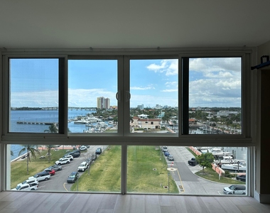 301 Lake Shore Drive - Photo Thumbnail 4