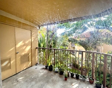 741 N Pine Island Road - Photo Thumbnail 27