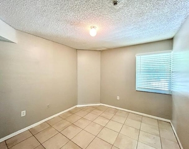 741 N Pine Island Road - Photo Thumbnail 29