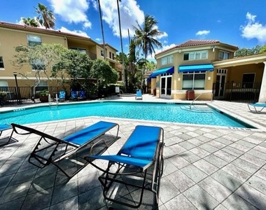 741 N Pine Island Road - Photo Thumbnail 16