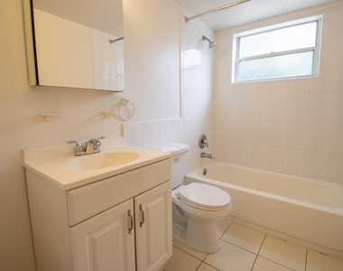 1505 Himmarshee Street - Photo Thumbnail 6