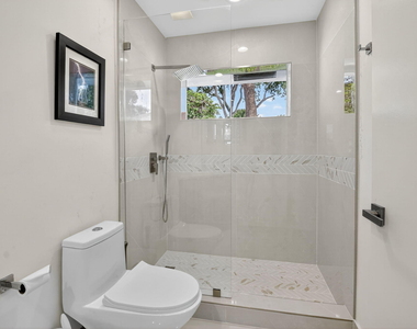 2218 Nw 52nd Street - Photo Thumbnail 21