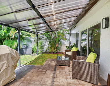 2218 Nw 52nd Street - Photo Thumbnail 24