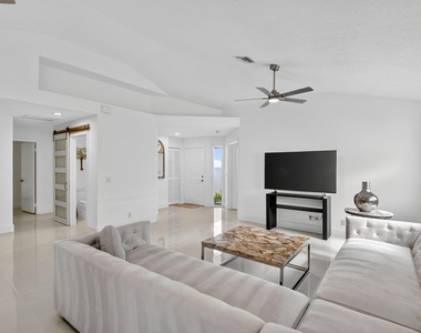 2218 Nw 52nd Street - Photo Thumbnail 1