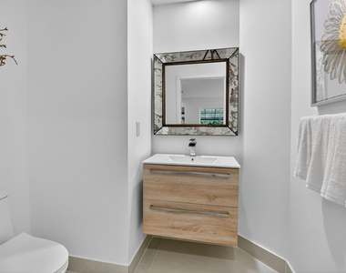 2218 Nw 52nd Street - Photo Thumbnail 12