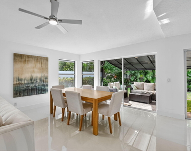 2218 Nw 52nd Street - Photo Thumbnail 5