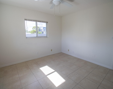 1727 Liberty Street - Photo Thumbnail 8