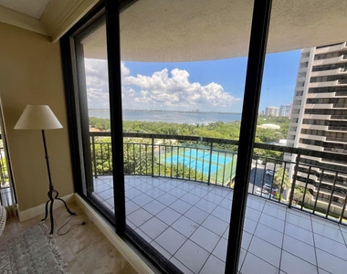 4100 N Ocean Drive - Photo Thumbnail 7
