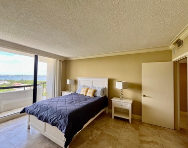 4100 N Ocean Drive - Photo Thumbnail 40