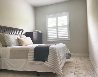 10274 Prato Street - Photo Thumbnail 28
