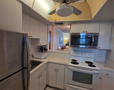 1333 E Hallandale Beach Boulevard - Photo Thumbnail 16