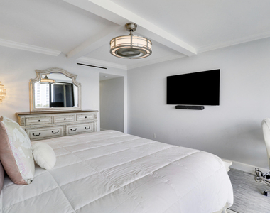 5280 N Ocean Drive - Photo Thumbnail 17