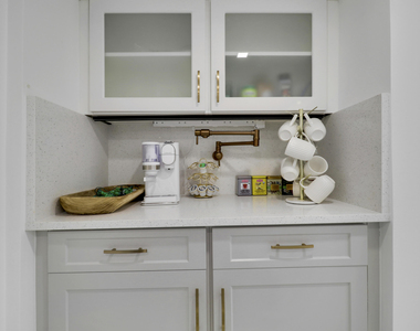 5280 N Ocean Drive - Photo Thumbnail 11