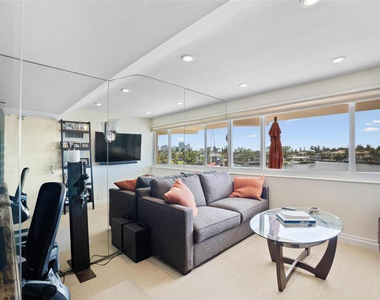 333 Sunset Drive - Photo Thumbnail 8