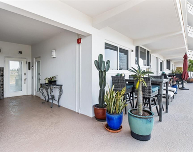 333 Sunset Drive - Photo Thumbnail 12