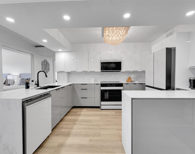 405 N Ocean Boulevard - Photo Thumbnail 10