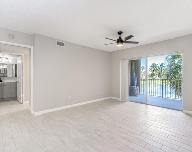 2600 S University Drive - Photo Thumbnail 13