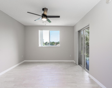 2600 S University Drive - Photo Thumbnail 14