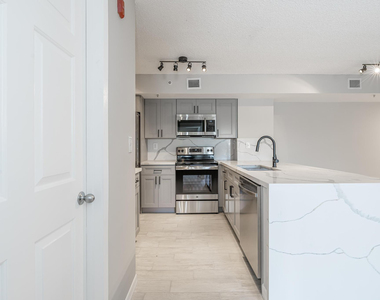 2600 S University Drive - Photo Thumbnail 6