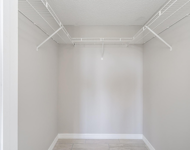 2600 S University Drive - Photo Thumbnail 9