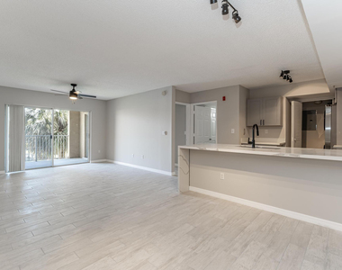 2600 S University Drive - Photo Thumbnail 4