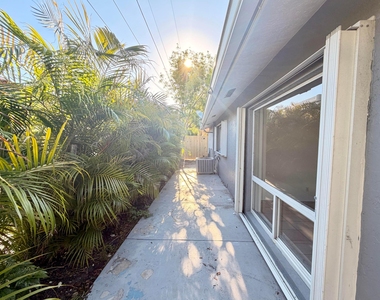 630 Ne 19th Avenue - Photo Thumbnail 2