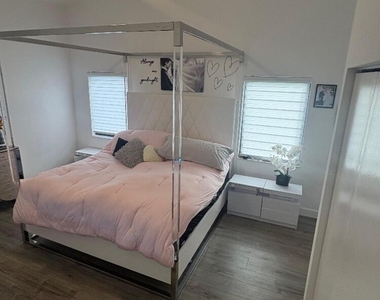 8520 Tourmaline Boulevard - Photo Thumbnail 8