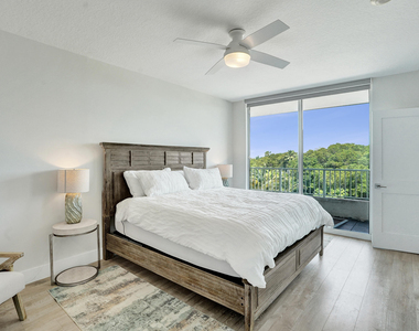 700 E Boynton Beach Boulevard - Photo Thumbnail 15