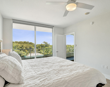 700 E Boynton Beach Boulevard - Photo Thumbnail 14
