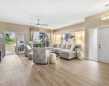 5070 Lake Catalina Drive - Photo Thumbnail 3