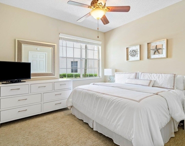 5070 Lake Catalina Drive - Photo Thumbnail 16