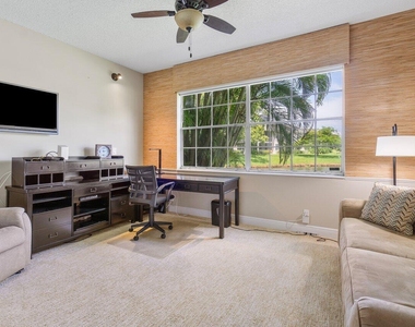5070 Lake Catalina Drive - Photo Thumbnail 18