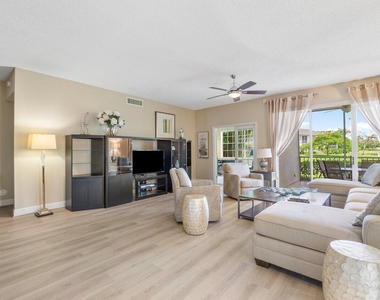 5070 Lake Catalina Drive - Photo Thumbnail 2