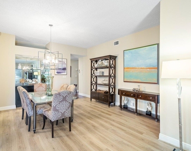 5070 Lake Catalina Drive - Photo Thumbnail 5