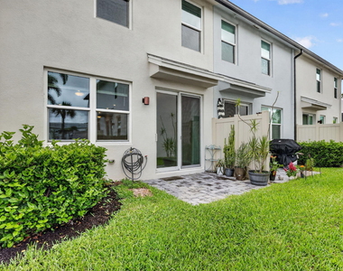 2410 Se Tarvest Way - Photo Thumbnail 37