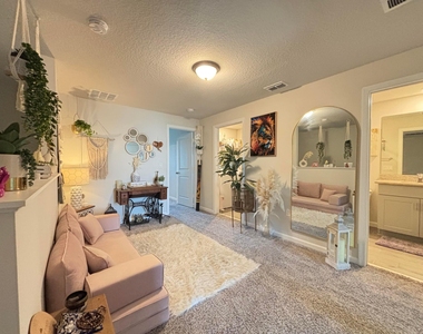 2410 Se Tarvest Way - Photo Thumbnail 14