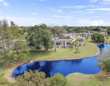 2828 Casita Way - Photo Thumbnail 17