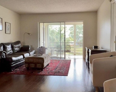 2828 Casita Way - Photo Thumbnail 4