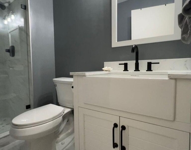 2828 Casita Way - Photo Thumbnail 6