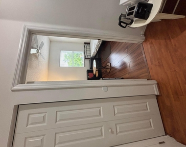 2941 Crestwood Terrace - Photo Thumbnail 3