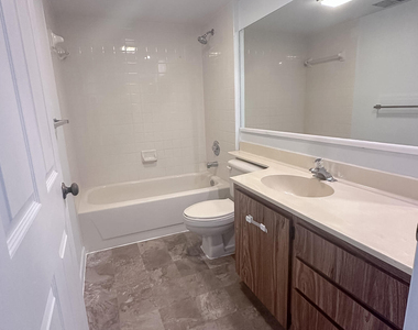 3511 Village Boulevard - Photo Thumbnail 10