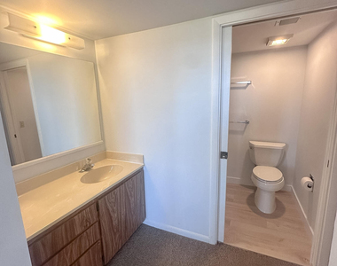 3511 Village Boulevard - Photo Thumbnail 7