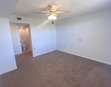 3511 Village Boulevard - Photo Thumbnail 5