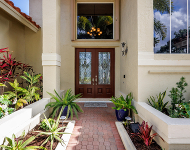 18142 Nw 15th Court - Photo Thumbnail 3