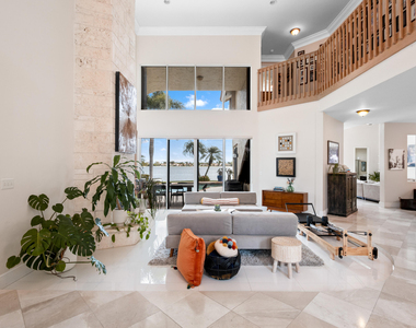 18142 Nw 15th Court - Photo Thumbnail 19