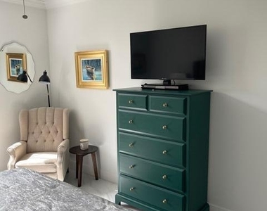 630 S Sapodilla Avenue - Photo Thumbnail 3